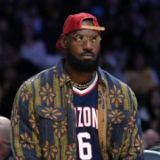 海外华人如何突破限制看NBA?詹姆斯11月复出时间表曝光,这招亲测有效!