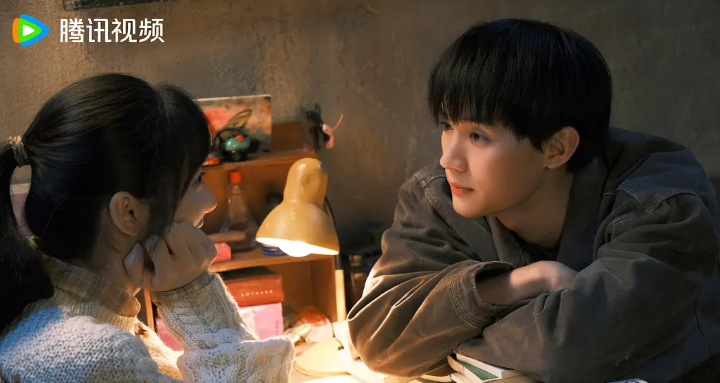 周翊然王影璐《十二封信》定檔8月29日,演繹跨時空救贖!海外如何用騰訊視頻看國内熱門電視劇? 2 周翊然王影璐《十二封信》定檔8月29日,演繹跨時空救贖!海外如何用騰訊視頻看國内熱門電視劇?