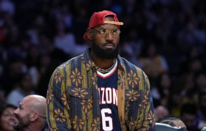 海外华人如何突破限制看NBA?詹姆斯11月复出时间表曝光,这招亲测有效! 1 海外华人如何突破限制看NBA?詹姆斯11月复出时间表曝光,这招亲测有效!