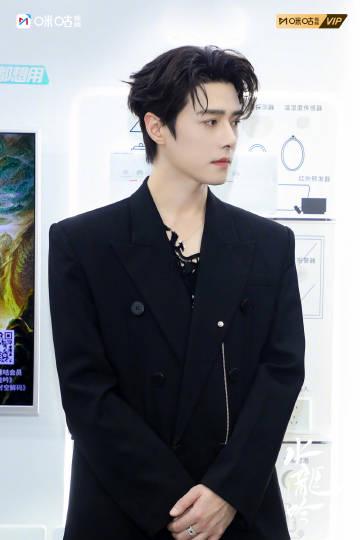 海外华人福利!《水龙吟》主演空降咪咕扫楼,零距离互动现场直击 1 海外华人福利!《水龙吟》主演空降咪咕扫楼,零距离互动现场直击