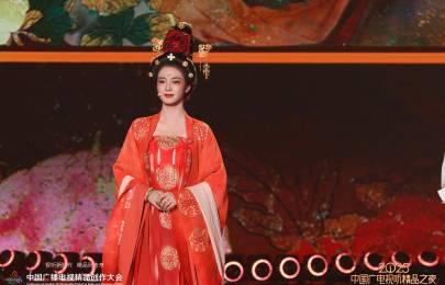 海外追剧党必看!2025《国色芳华》带你穿越盛唐,这些平台都能看 2 海外追剧党必看!2025《国色芳华》带你穿越盛唐,这些平台都能看