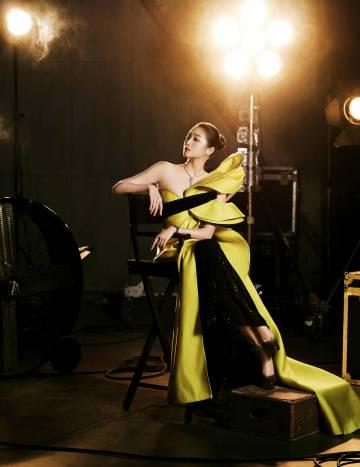 关晓彤金鸡奖惊艳亮相!明黄长裙美翻全场,海外华人如何同步追看? 3 关晓彤金鸡奖惊艳亮相!明黄长裙美翻全场,海外华人如何同步追看?