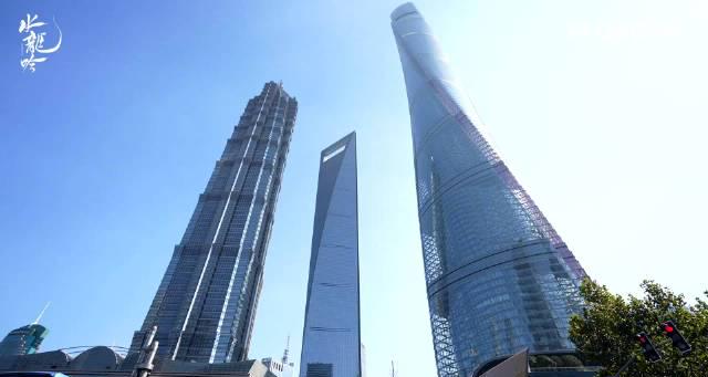 海外华人如何突破地区限制观看国内热门影视?上海546米高空快闪活动引发热议 1 海外华人如何突破地区限制观看国内热门影视?上海546米高空快闪活动引发热议