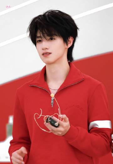 海外华人如何解锁朱志鑫20岁生日特别内容?这些方法太实用了! 2 海外华人如何解锁朱志鑫20岁生日特别内容?这些方法太实用了!