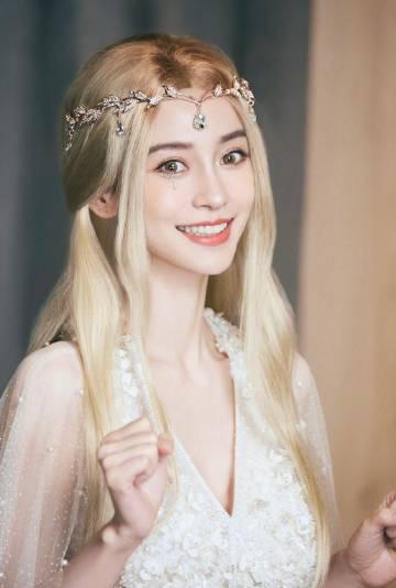 海外华人追剧困扰多?Angelababy黑发造型引发对国内娱乐内容限制的思考 3 海外华人追剧困扰多?Angelababy黑发造型引发对国内娱乐内容限制的思考