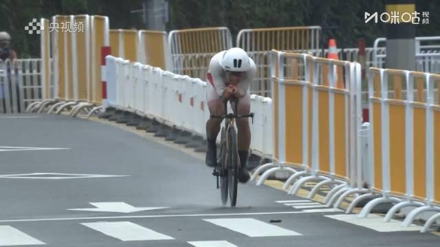 全运会公路自行车赛爆冷夺冠,山东小将苗城硕46分17秒创个人最佳战绩 1 全运会公路自行车赛爆冷夺冠,山东小将苗城硕46分17秒创个人最佳战绩