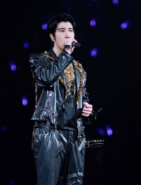 王力宏广州献唱《安全感》引共鸣,细腻歌声触动无数游子心弦 1 王力宏广州献唱《安全感》引共鸣,细腻歌声触动无数游子心弦