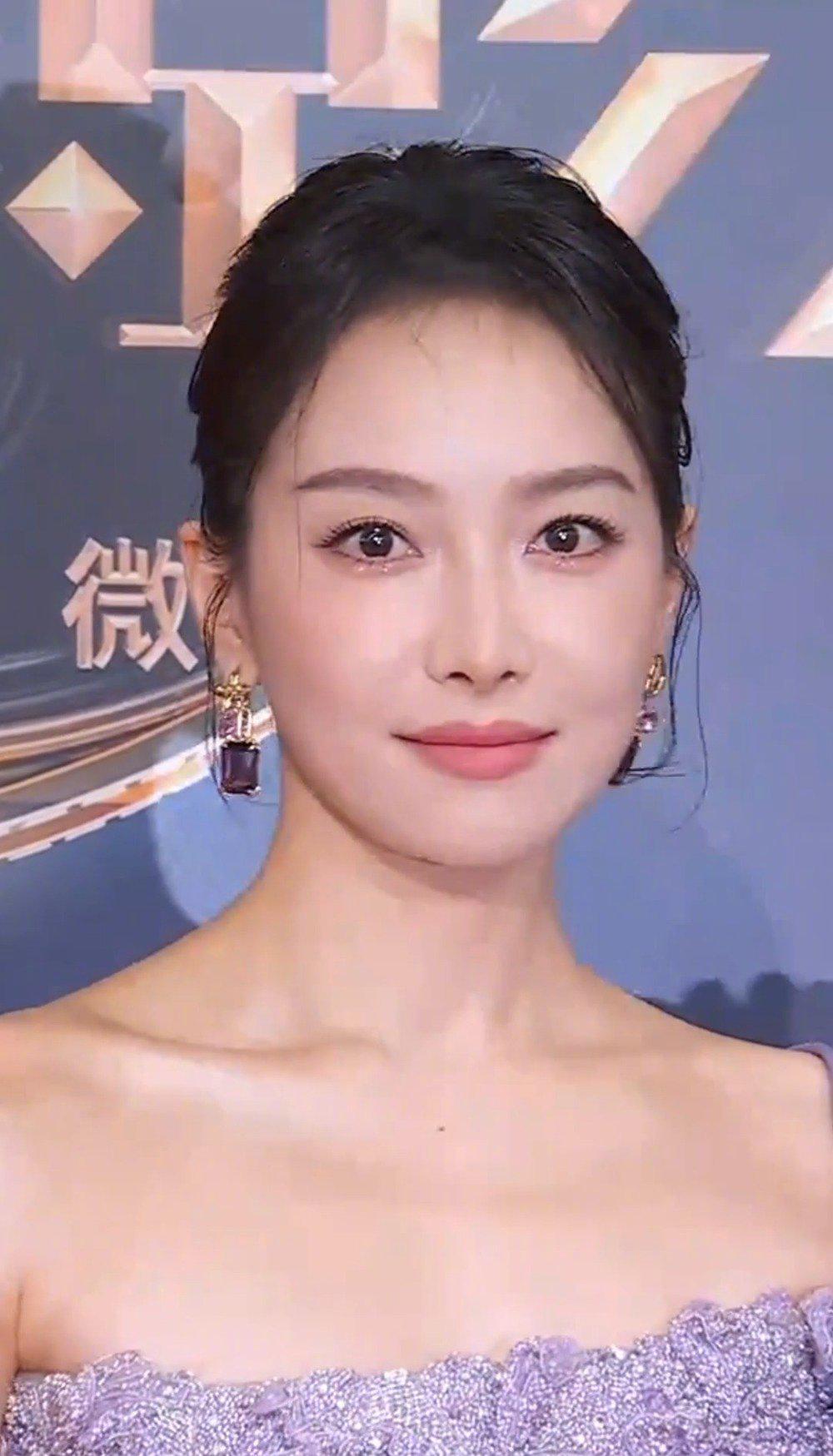 宋茜紫裙惊艳微博电影之夜！海外粉丝如何第一时间get同款？