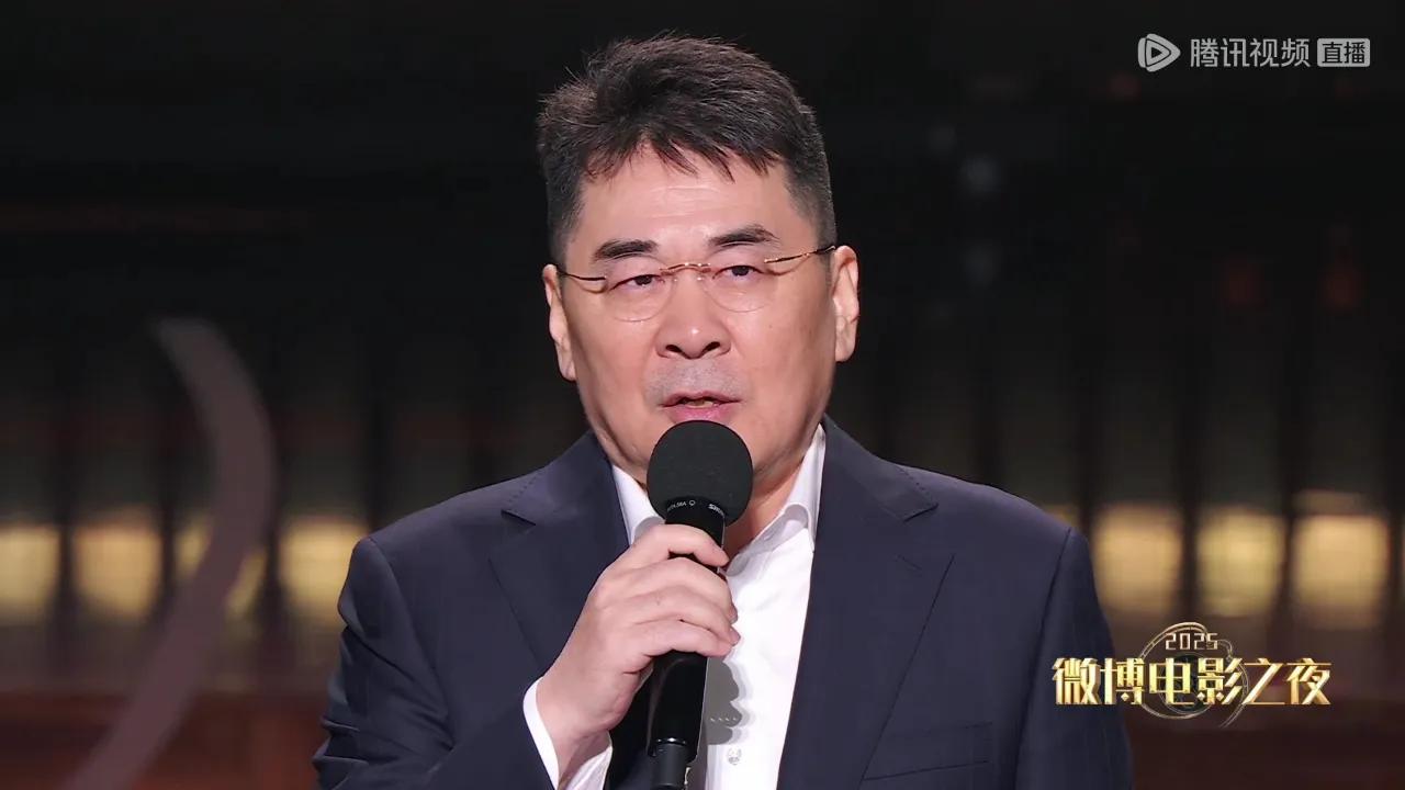 海外党必看！解锁微博电影之夜完整版，陈建斌黄晓明丁程鑫的追梦故事太戳了