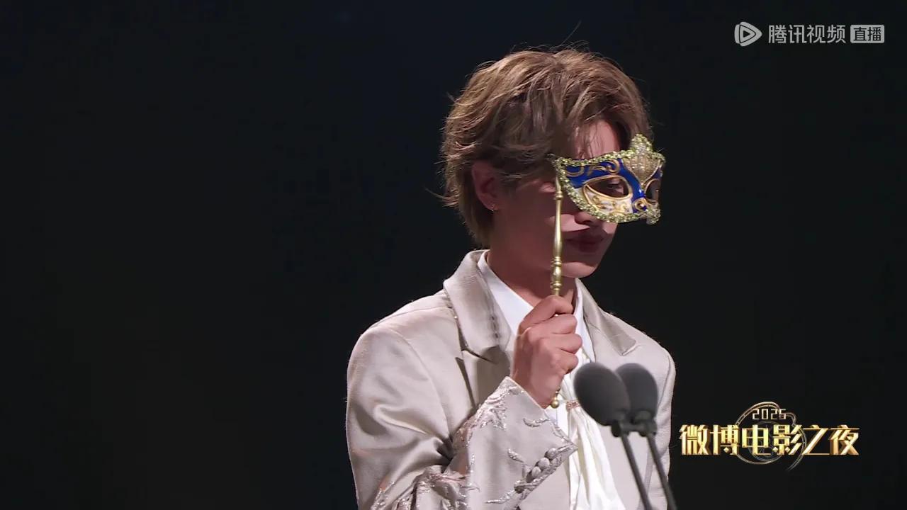 绝了！陈都灵丁程鑫这段希区柯克变焦杀疯了！海外党解锁攻略看这里