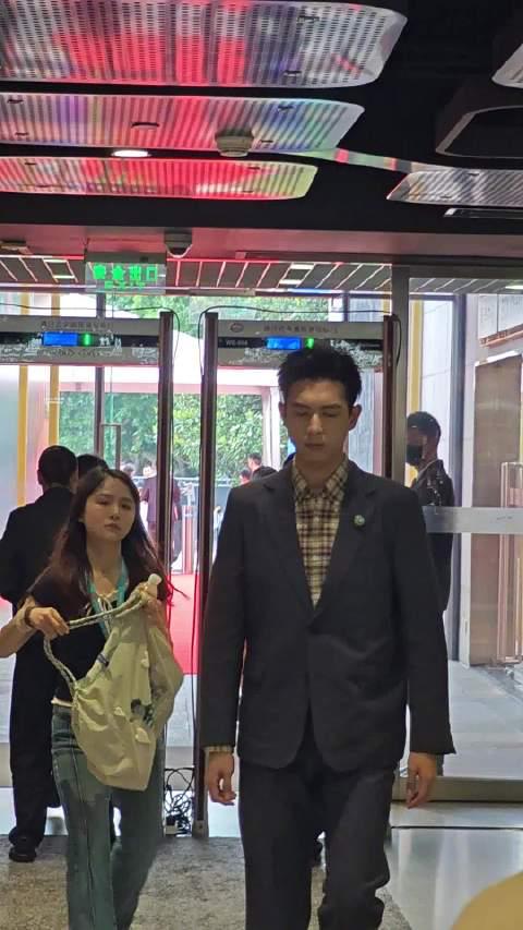 海外党必看！李现《酱园弄》最新动态解锁攻略