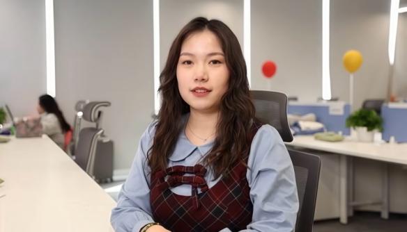 荣耀接入DeepSeek背后的女性力量:科技创新中的细腻与坚韧