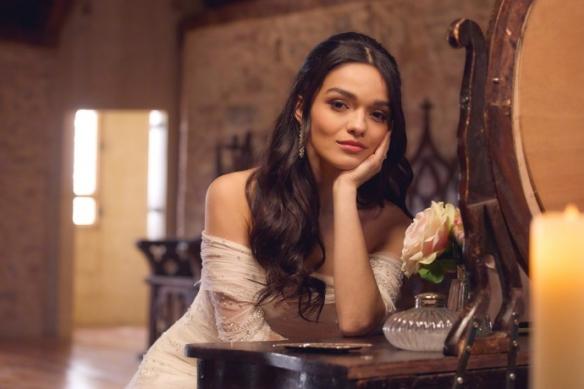 迪士尼真人版《白雪公主》3月21日上映,女主现身西班牙宣传