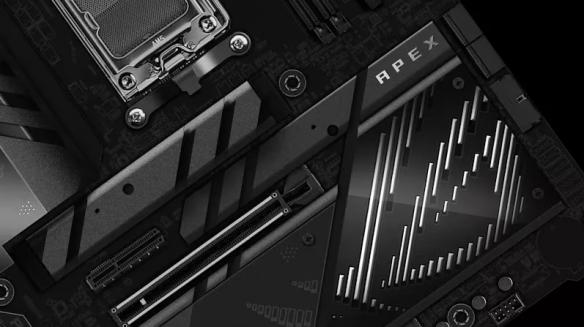 华硕改进PCIe Q-Release Slim设计,降低显卡磨损风险